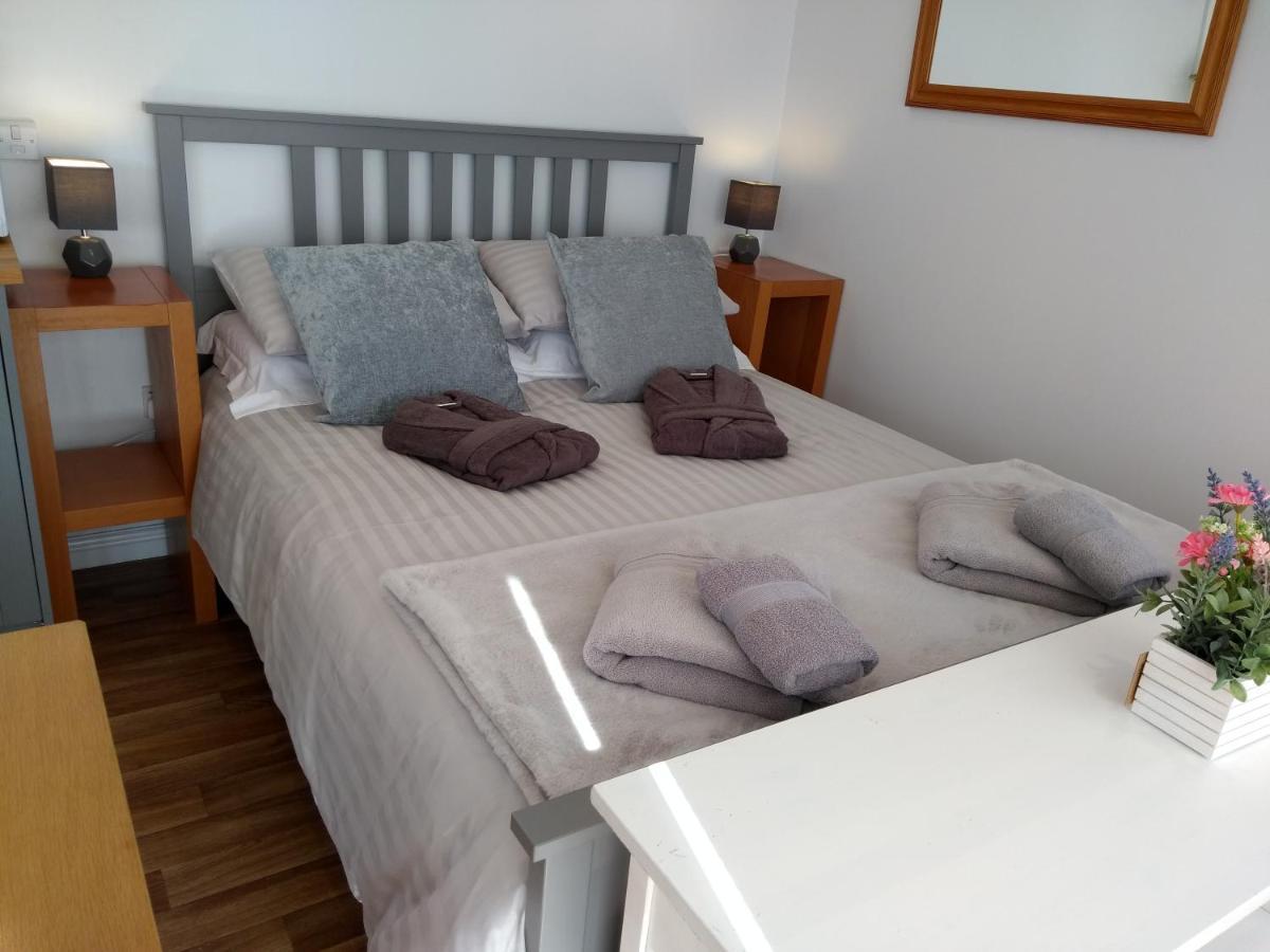 Cleeves Cabins Ailsa Luxury Lodge With Hot Tub Dalry  Luaran gambar